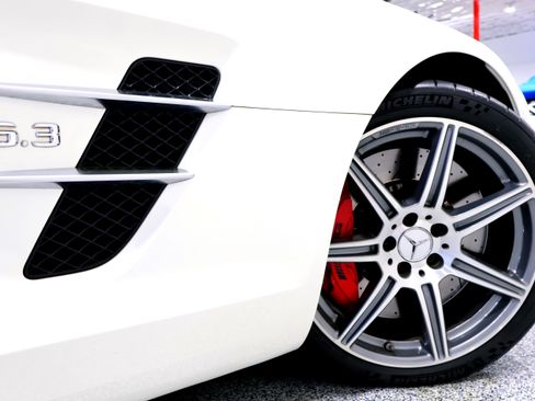 Used 2012 Mercedes-Benz SLS AMG image 18