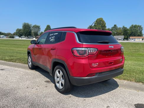 Used 2017 Jeep Compass Latitude w/ 80th Edition image 3