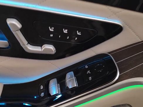 Used 2022 Mercedes-Benz S 500 image 20