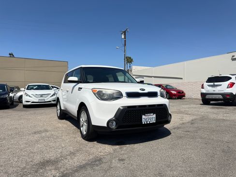 Used 2015 Kia Soul UNAVAIL FWD image 12