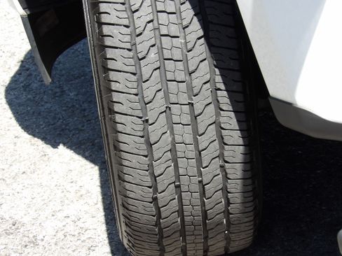 Used 2022 Chevrolet Colorado LT image 13