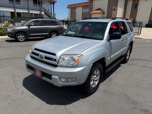 Used 2004 Toyota 4Runner 2WD SR5 V8 image 3
