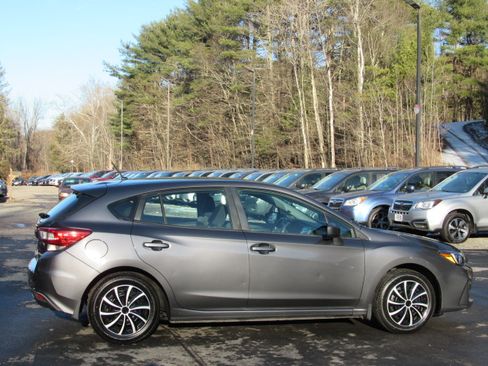 Used 2018 Subaru Impreza 2.0i Premium image 11