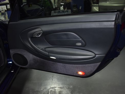 Used 2001 Porsche 911 Coupe RWD image 30
