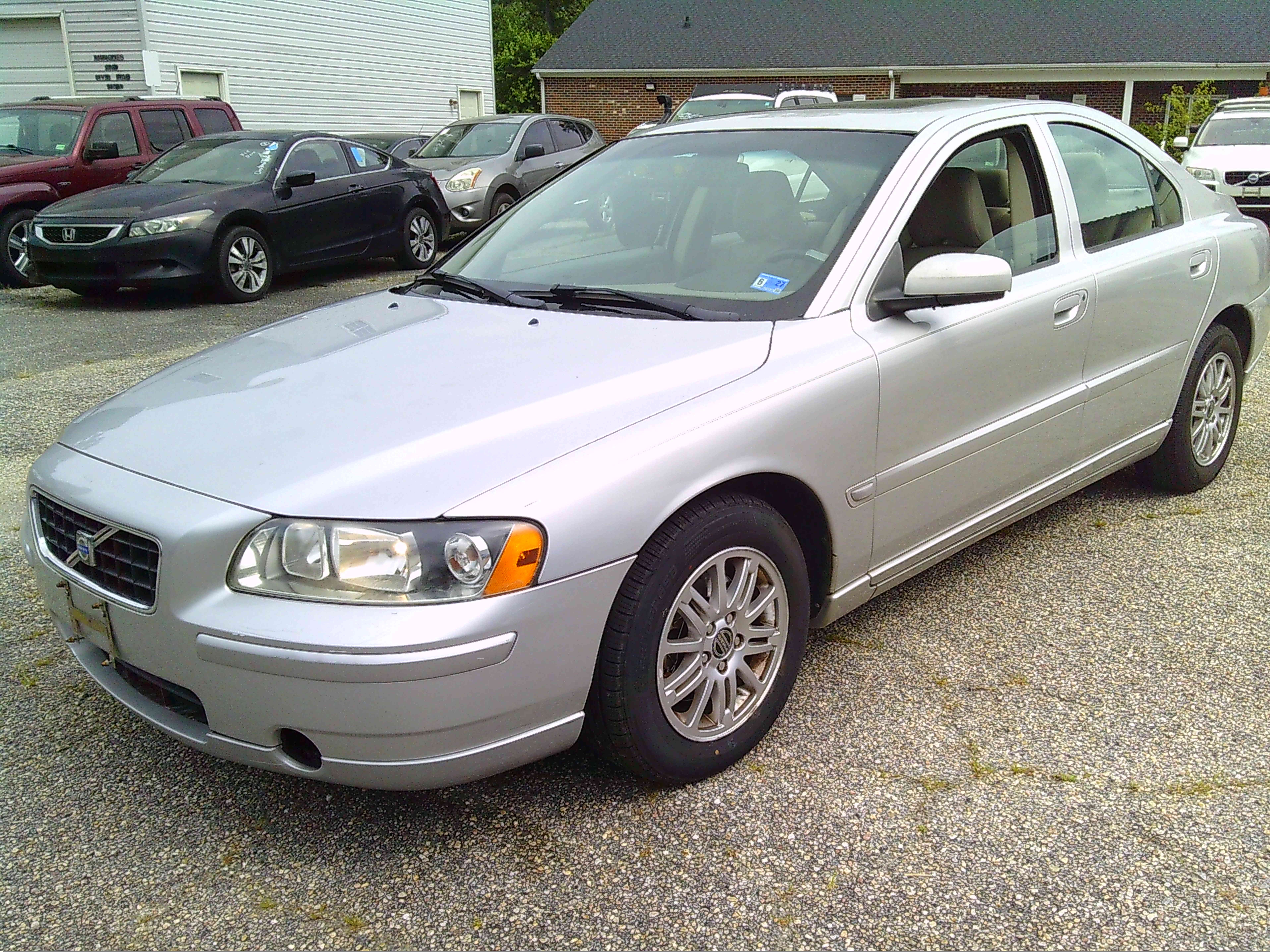 Used 2005 Volvo S60 2.4 FWD image 1