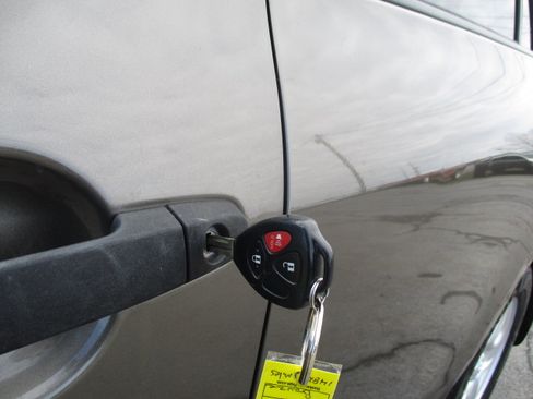 Used 2011 Toyota RAV4 image 18