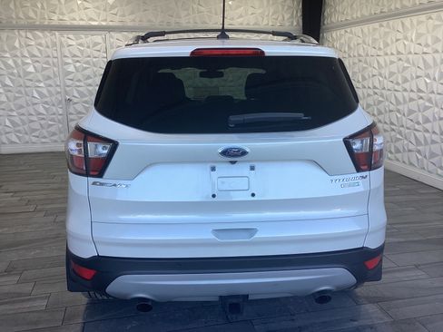 Used 2018 Ford Escape Titanium image 5