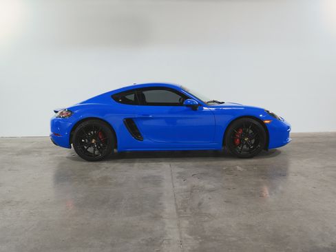 Used 2022 Porsche 718 Cayman S image 12