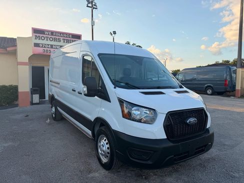 Used 2023 Ford Transit 250 image 10
