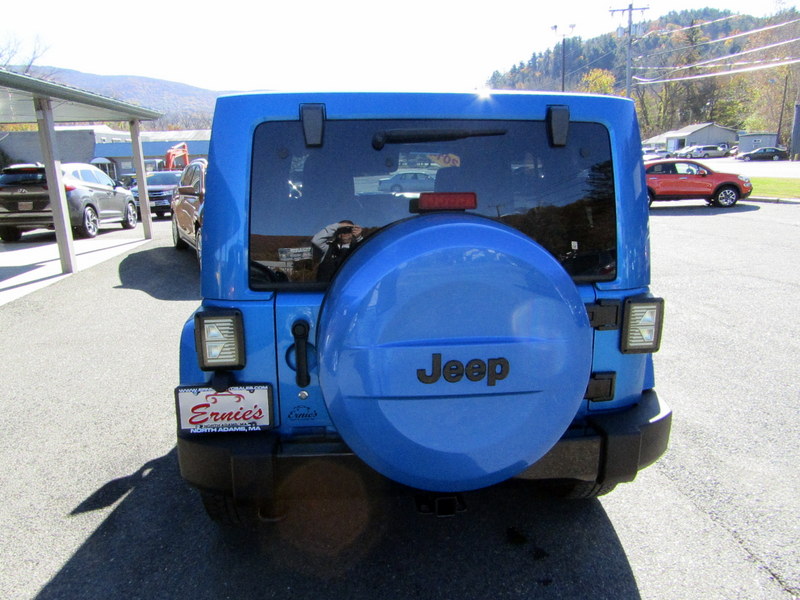 Used 2014 Jeep Wrangler 4WD Unlimited Polar Edition image 8