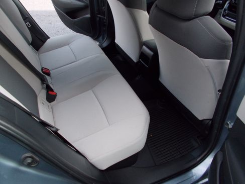 Used 2022 Toyota Corolla LE image 18