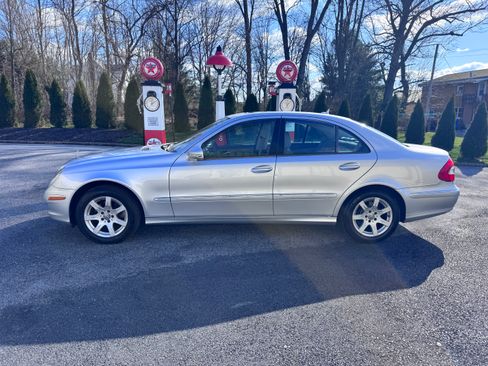 Used 2007 Mercedes-Benz E 320 image 9