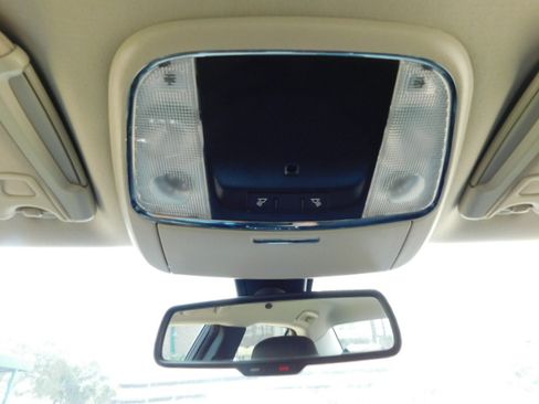 Used 2021 Chrysler 300 Touring image 22