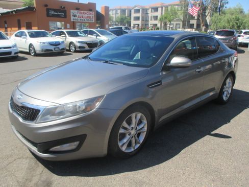 Used 2013 Kia Optima EX image 16