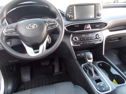 Used 2020 Hyundai Santa Fe SE image 16
