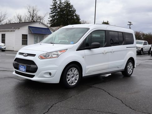 Used 2016 Ford Transit Connect XLT image 4