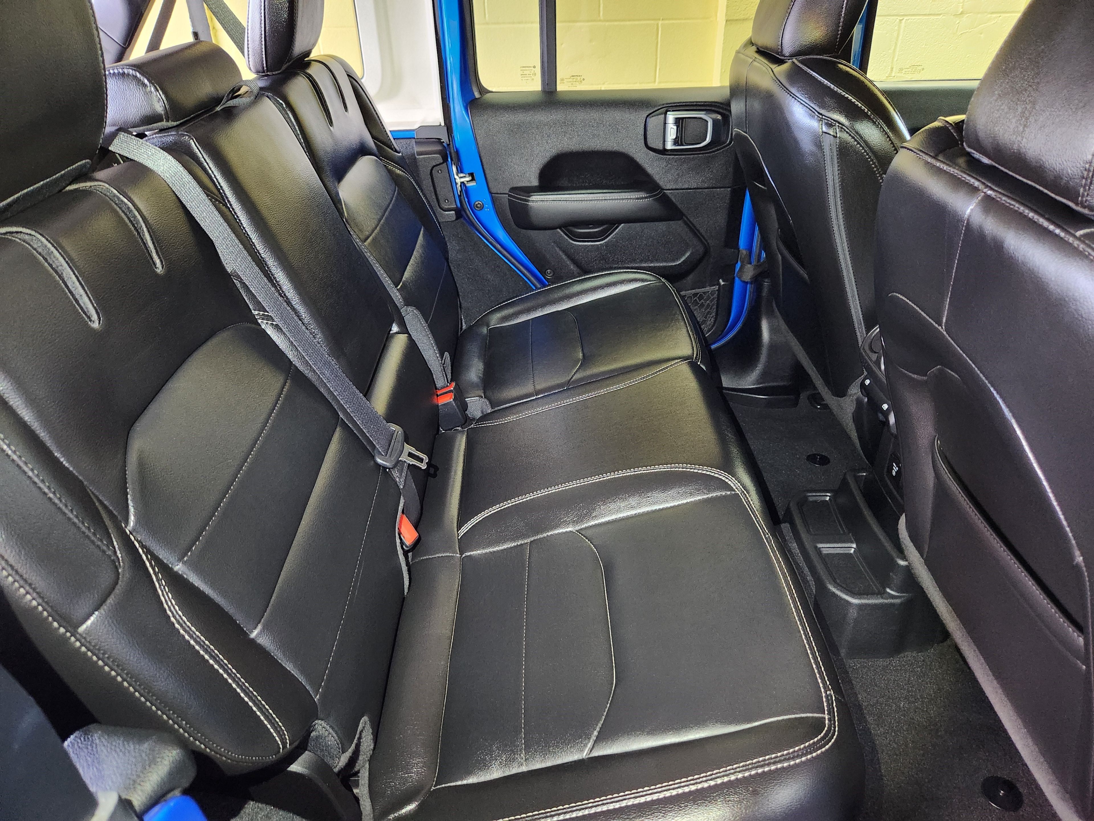 Used 2023 Jeep Wrangler 4WD Unlimited Sahara 4xe image 22