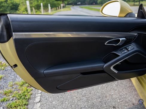 Used 2015 Porsche Cayman S RWD image 46
