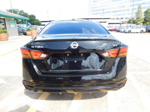 Used 2021 Nissan Altima 2.5 SV FWD image 6