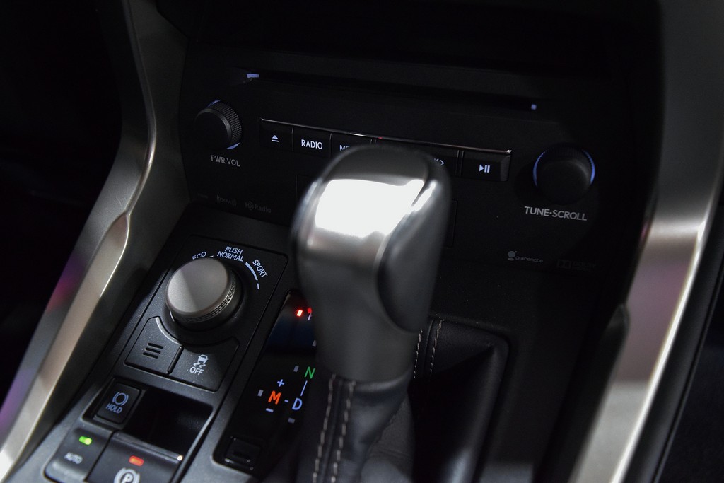 Used 2015 Lexus NX 200t AWD/4WD image 30