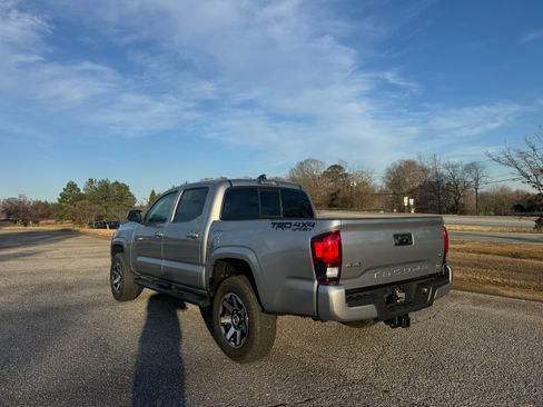 Used 2021 Toyota Tacoma SR5 image 4