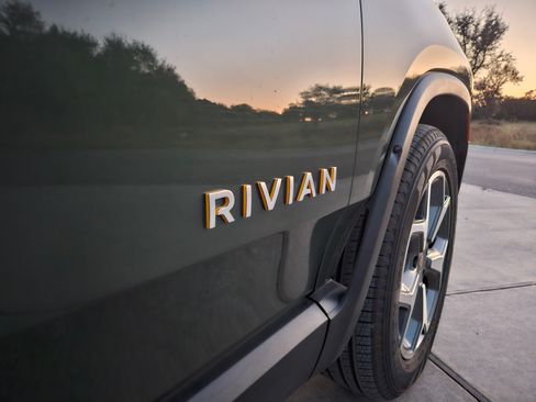 Used 2022 Rivian R1T Launch Edition image 9