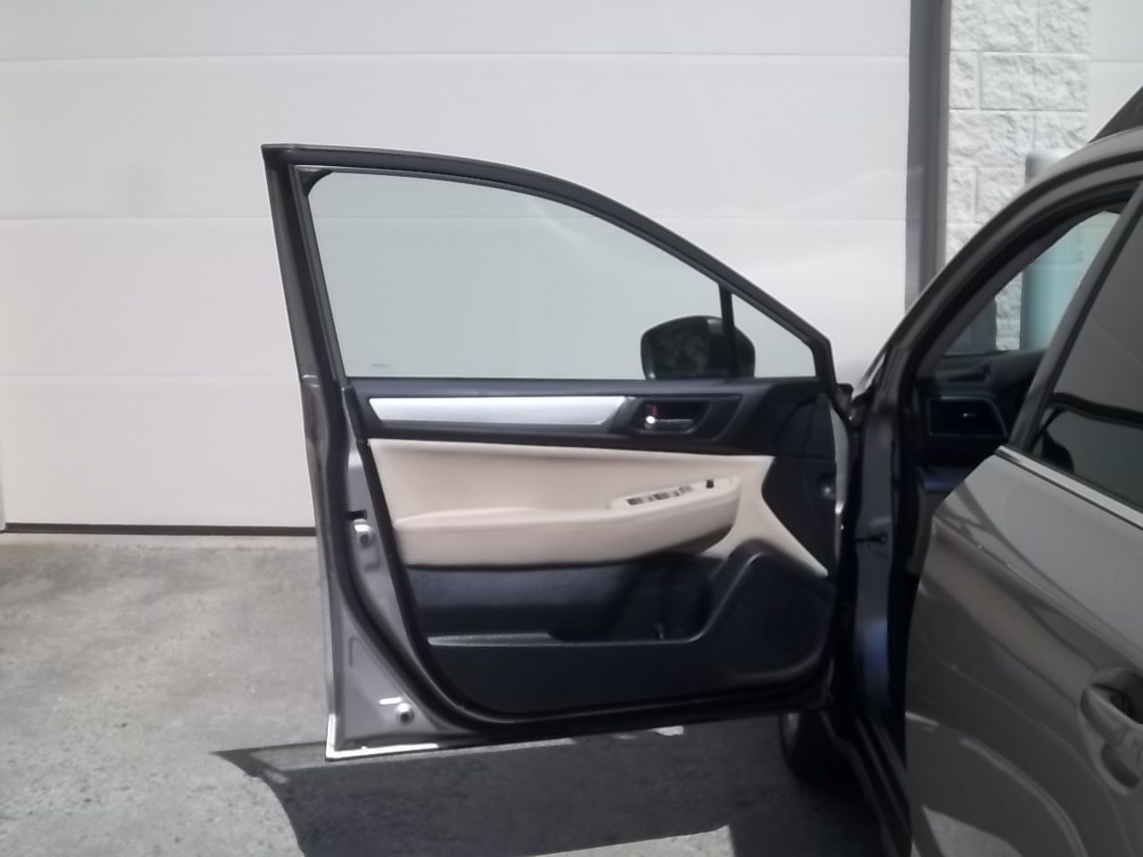Used 2018 Subaru Outback 2.5i Premium AWD/4WD image 17