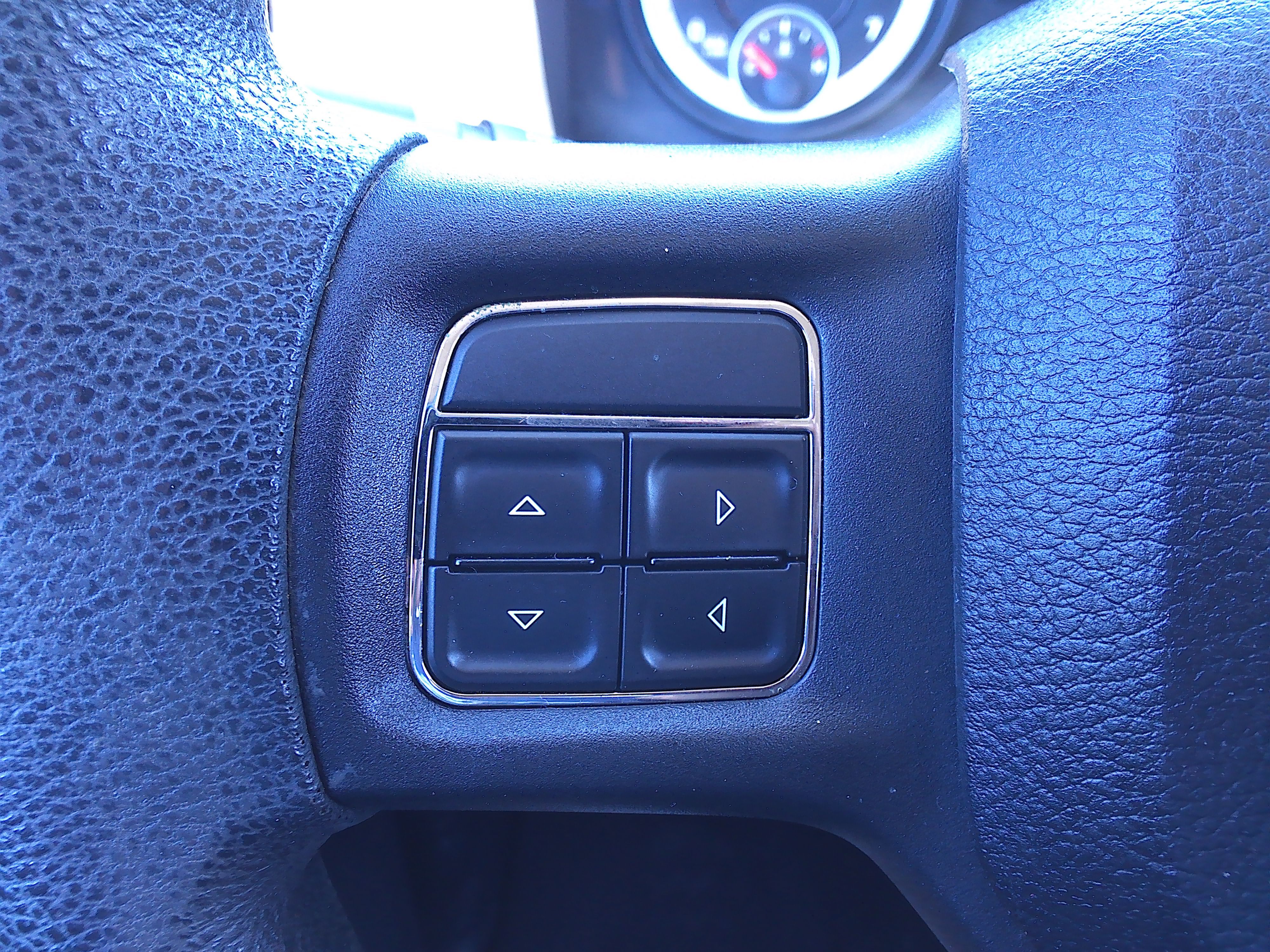 Used 2013 RAM 1500 2WD Crew Cab Express image 21