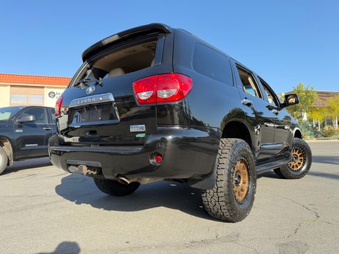 Used 2017 Toyota Sequoia 4WD Limited image 6