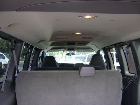 Used 2008 Chevrolet Express 1500 image 15