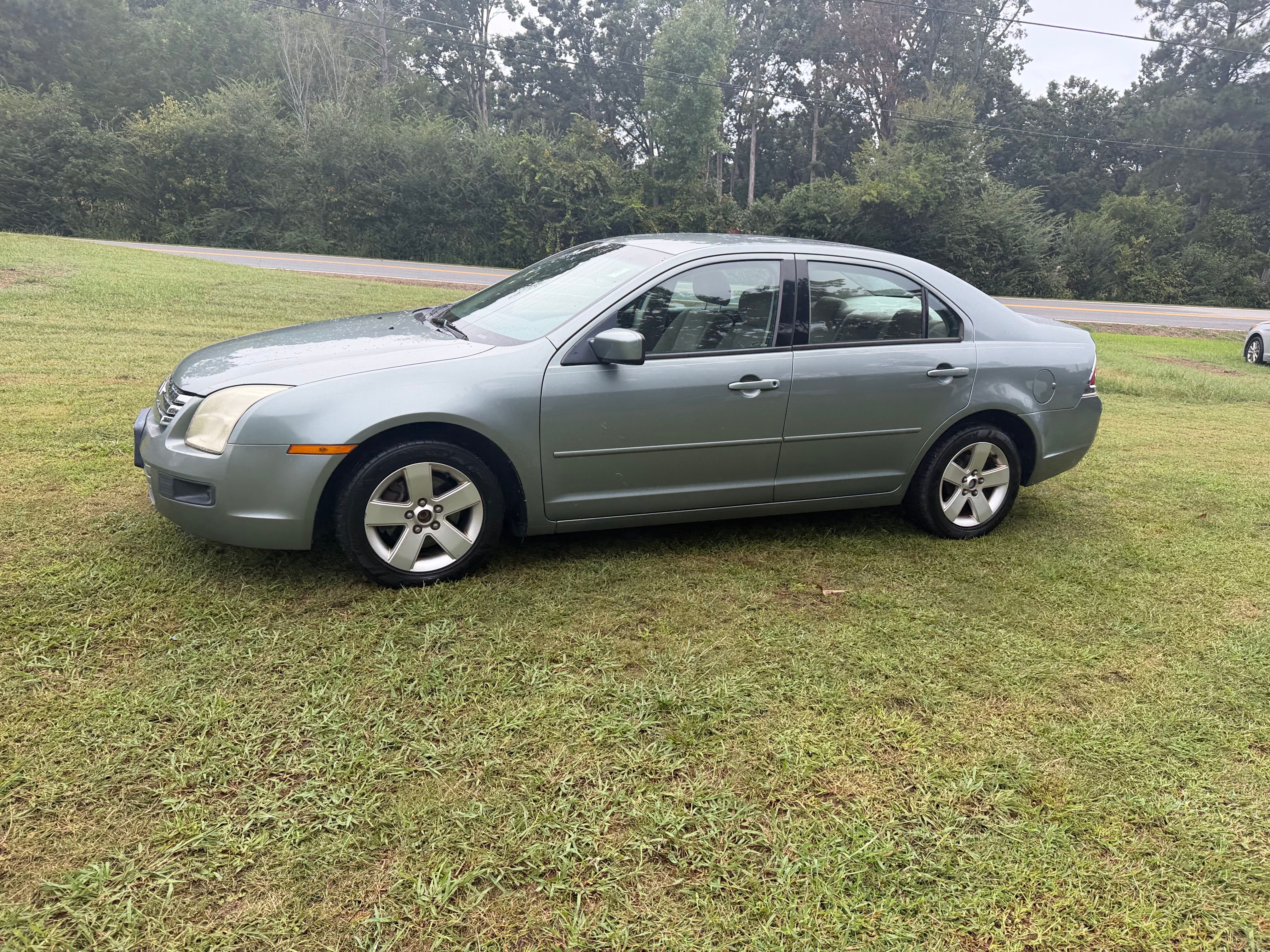 Used 2006 Ford Fusion SE FWD image 3
