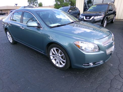 Used 2009 Chevrolet Malibu LTZ FWD image 6