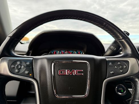 Used 2019 GMC Yukon SLT image 14