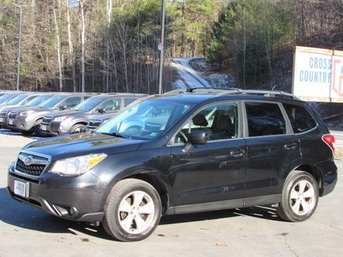 Used 2015 Subaru Forester 2.5i Limited AWD/4WD image 2