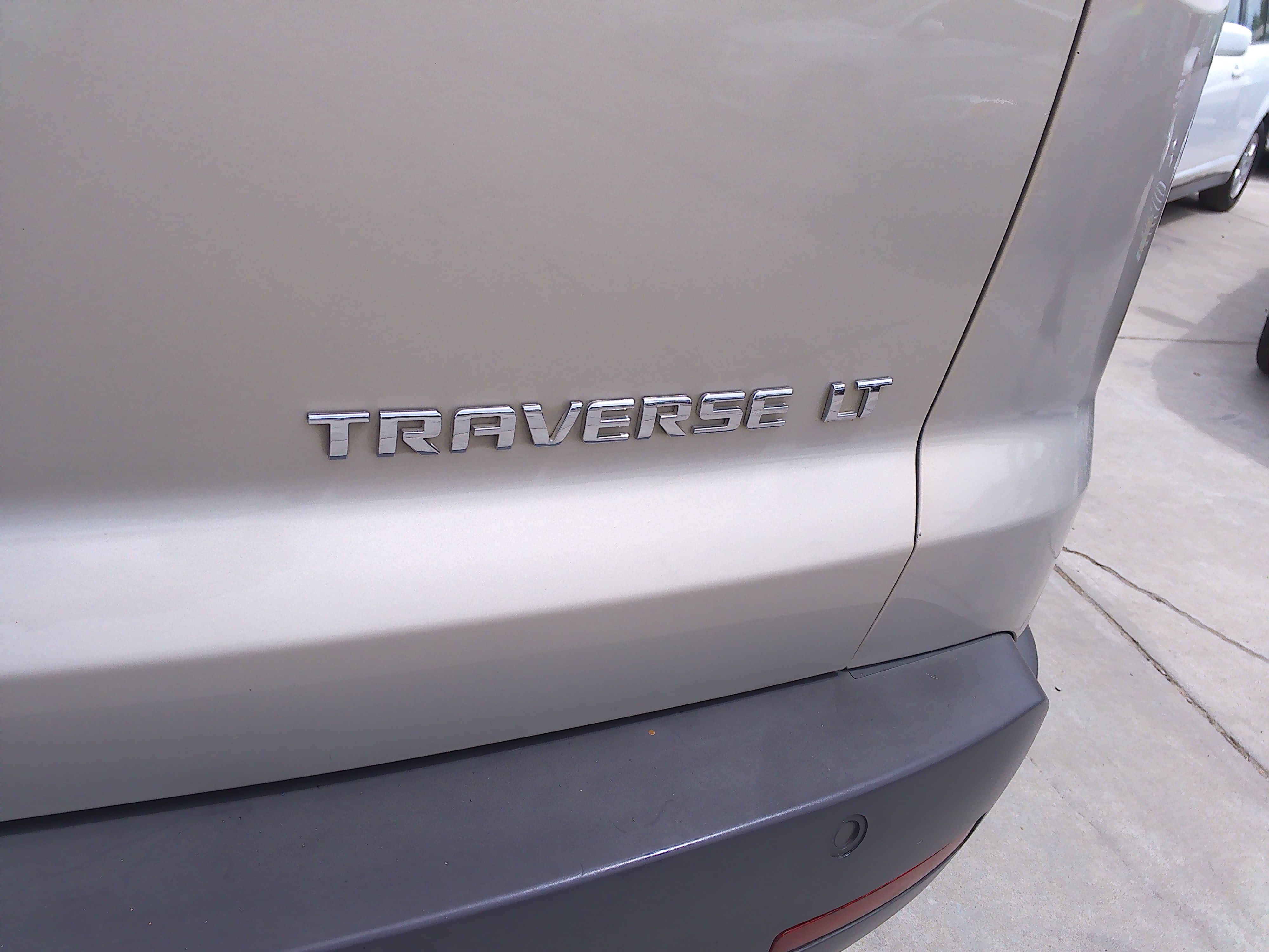 Used 2012 Chevrolet Traverse LT FWD image 34