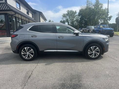 Used 2021 Buick Envision Essence image 2