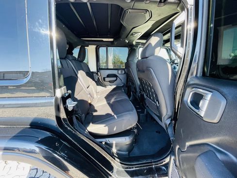 Used 2022 Jeep Wrangler 4xe Rubicon 20th Anniversary image 19