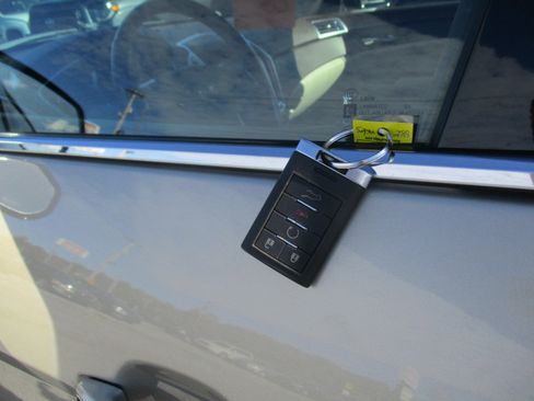 Used 2012 Cadillac SRX Luxury image 10