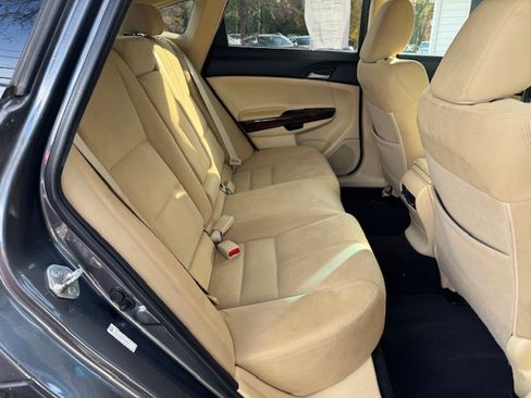 Used 2012 Honda Crosstour EX image 12
