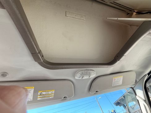 Used 2022 Ford E-350 and Econoline 350 image 13