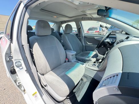 Used 2012 Toyota Corolla LE FWD image 17