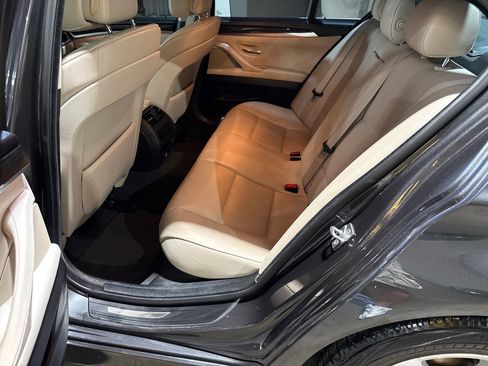 Used 2011 BMW 528i RWD image 8