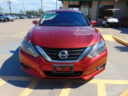 Used 2017 Nissan Altima 2.5 SR image 3