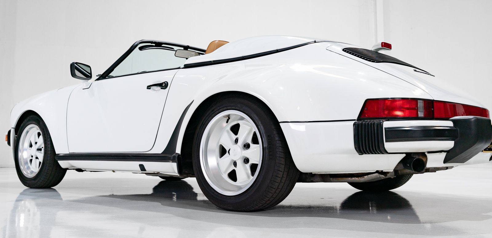Used 1989 Porsche 911 Speedster RWD image 34