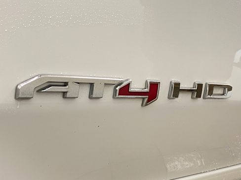 Used 2022 GMC Sierra 2500 AT4 AWD/4WD image 14