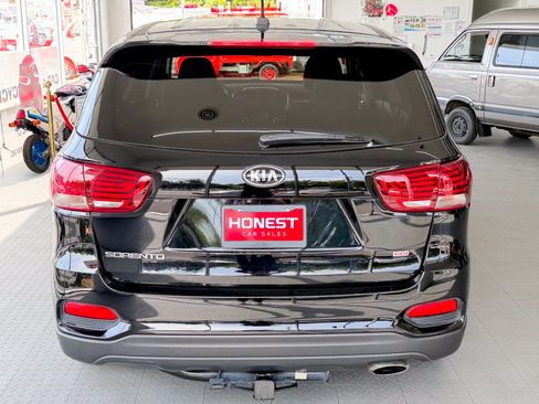 Used 2019 Kia Sorento FWD image 5