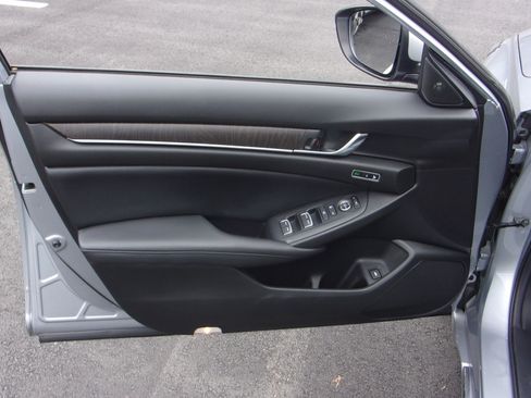 Used 2022 Honda Accord EX-L image 34