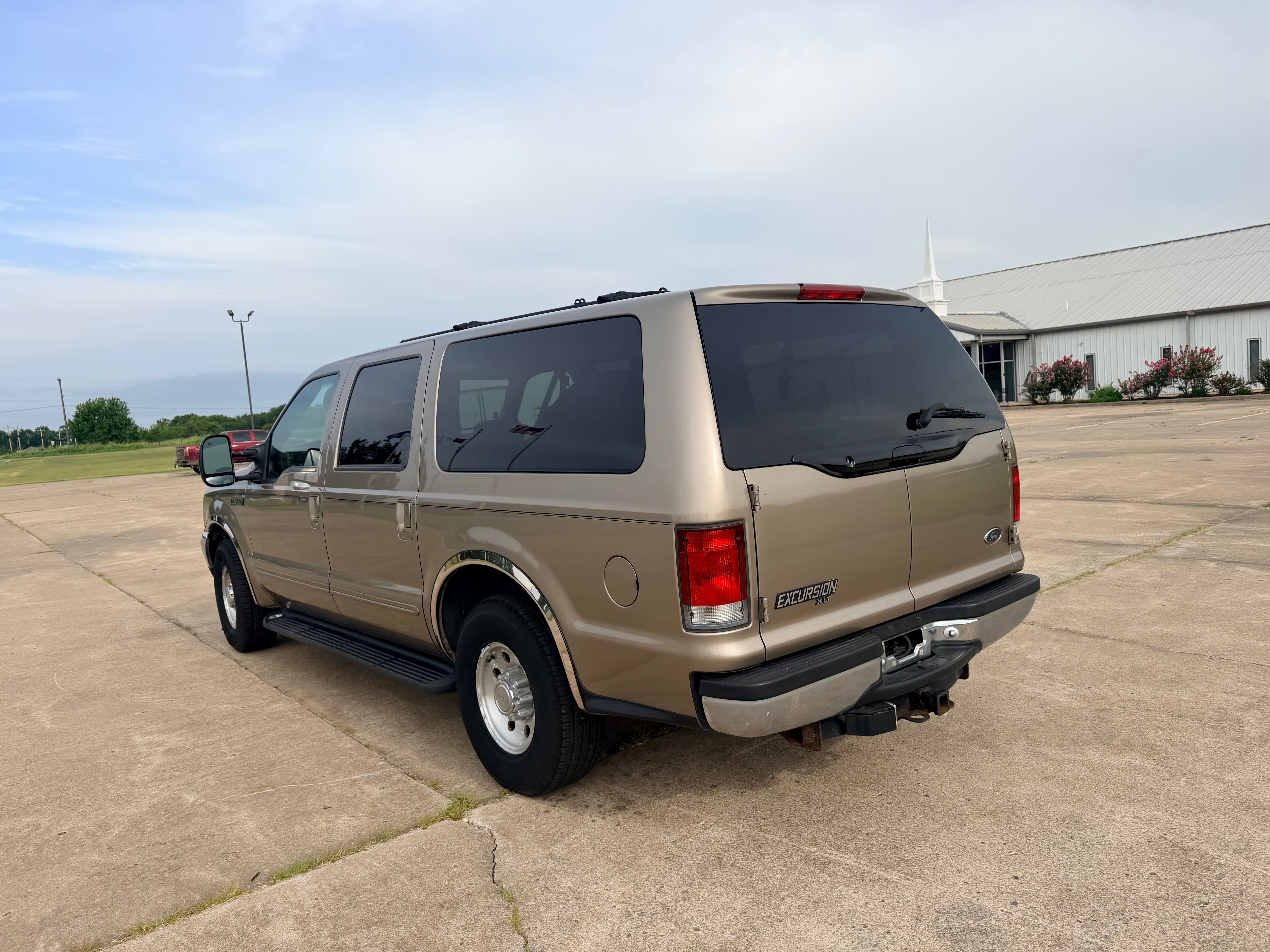 Used 2000 Ford Excursion 2WD XLT image 7