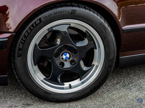 Used 1991 BMW M5 image 4