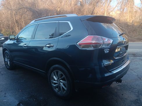 Used 2015 Nissan Rogue SV image 3